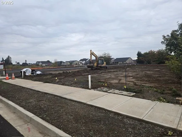 $375,000 | 1521 Brown Street, Woodburn, OR 97071