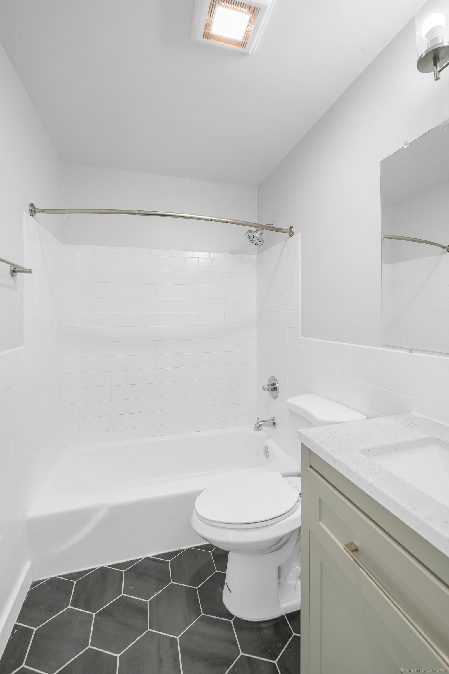 280 Collins Street, Unit 411 Hartford, CT 06105 - Photo 7 of 7