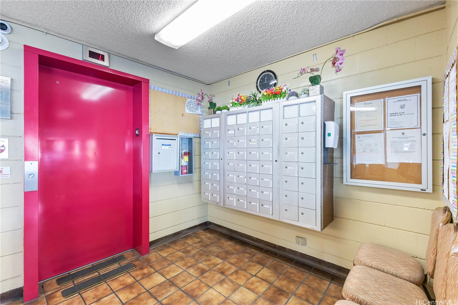 633 Nalanui Street, Unit 409 Honolulu, HI 96817 - Photo 13 of 15 a view of room with shelves