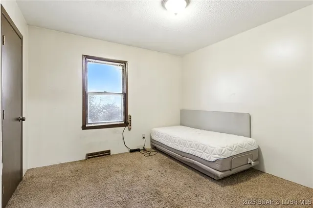 $174,500 | 13338 Us Highway, Macks Creek, MO 65786