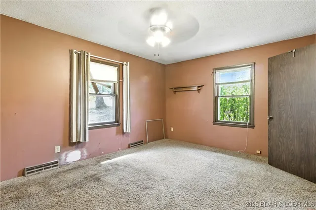 $174,500 | 13338 Us Highway, Macks Creek, MO 65786