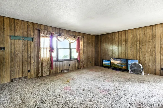 $174,500 | 13338 Us Highway, Macks Creek, MO 65786