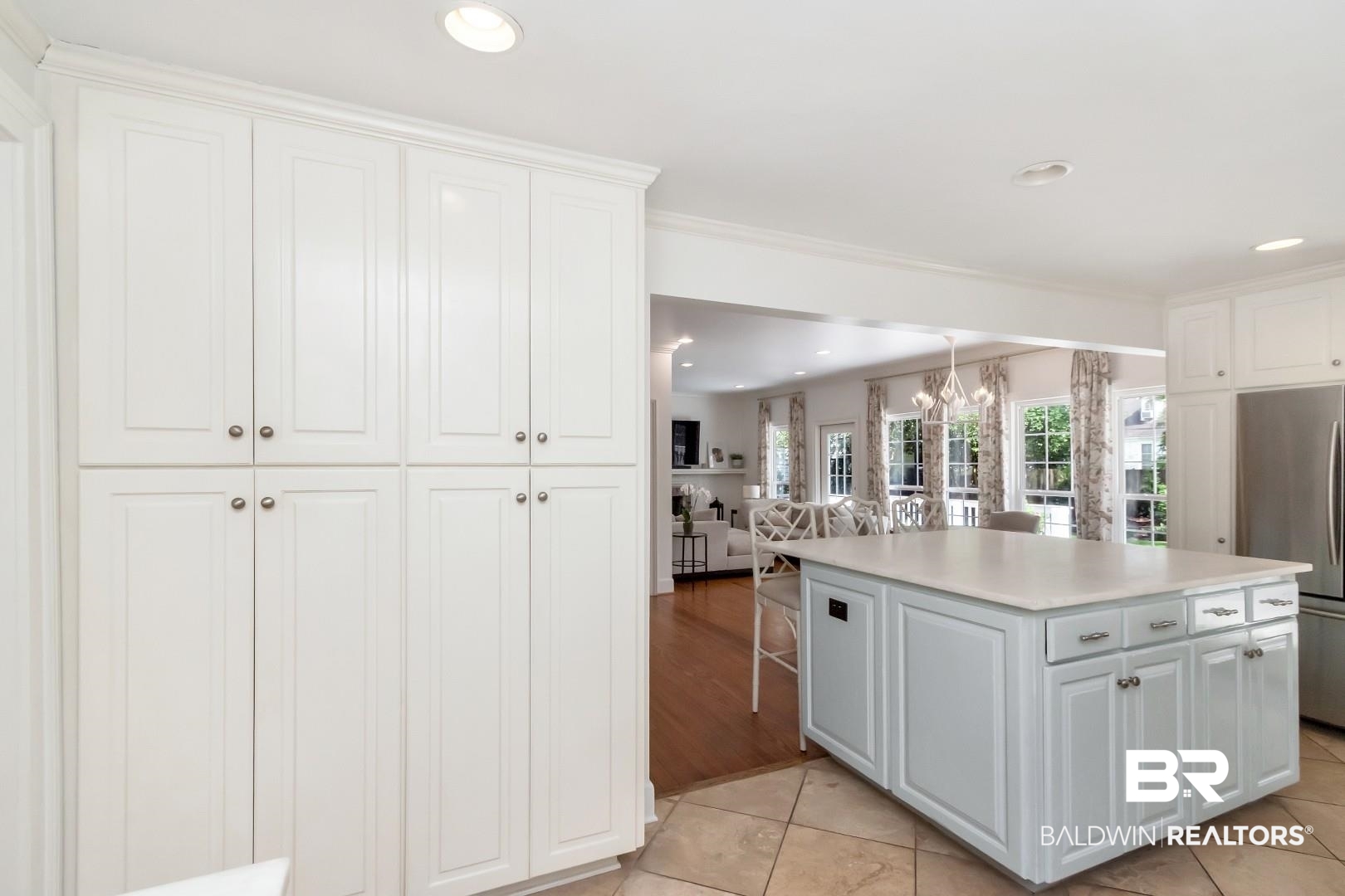 2009 Old Shell Road Mobile, AL 36607 - Photo 25 of 55