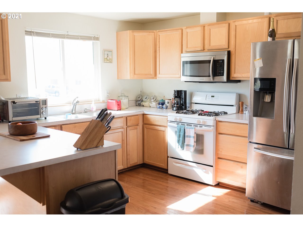 1012 Southwest Nye Avenue Pendleton, OR 97801 - Photo 3 of 23