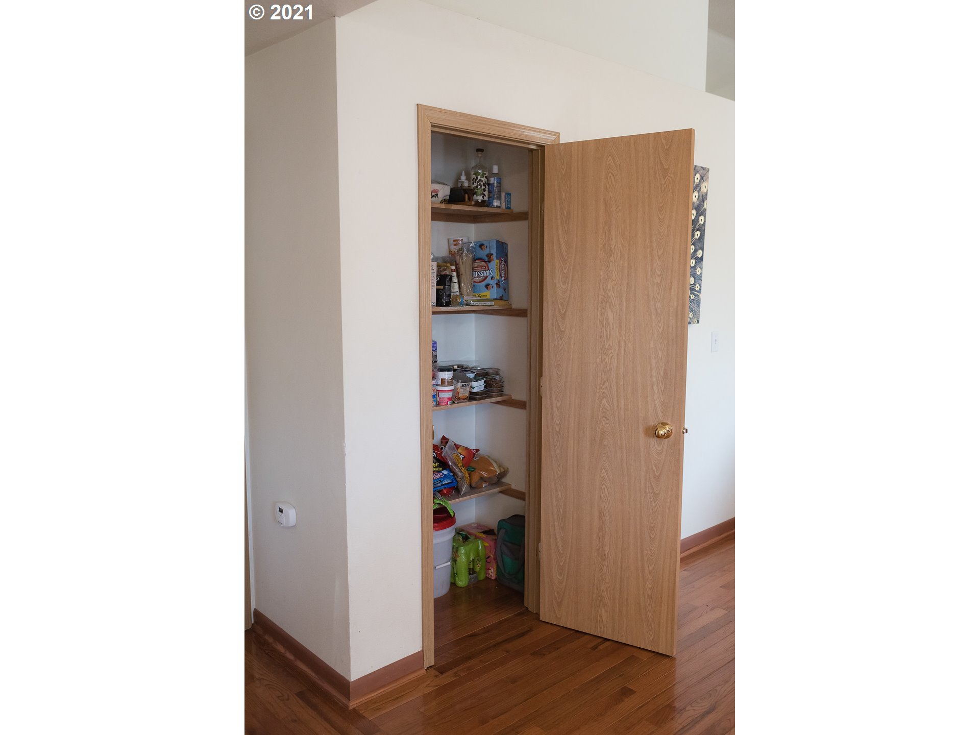 1012 Southwest Nye Avenue Pendleton, OR 97801 - Photo 9 of 23