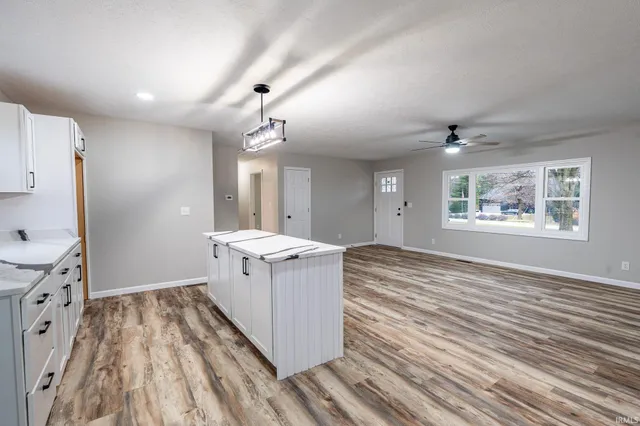 $389,900 | 2693 South 400 East, Marion, IN 46953