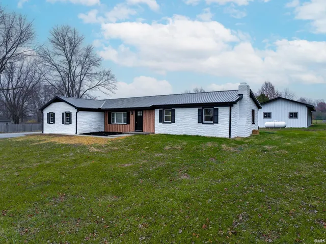 $389,900 | 2693 South 400 East, Marion, IN 46953