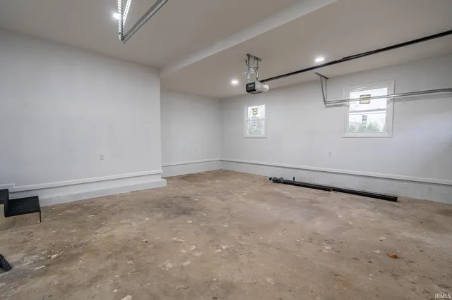 $389,900 | 2693 South 400 East, Marion, IN 46953