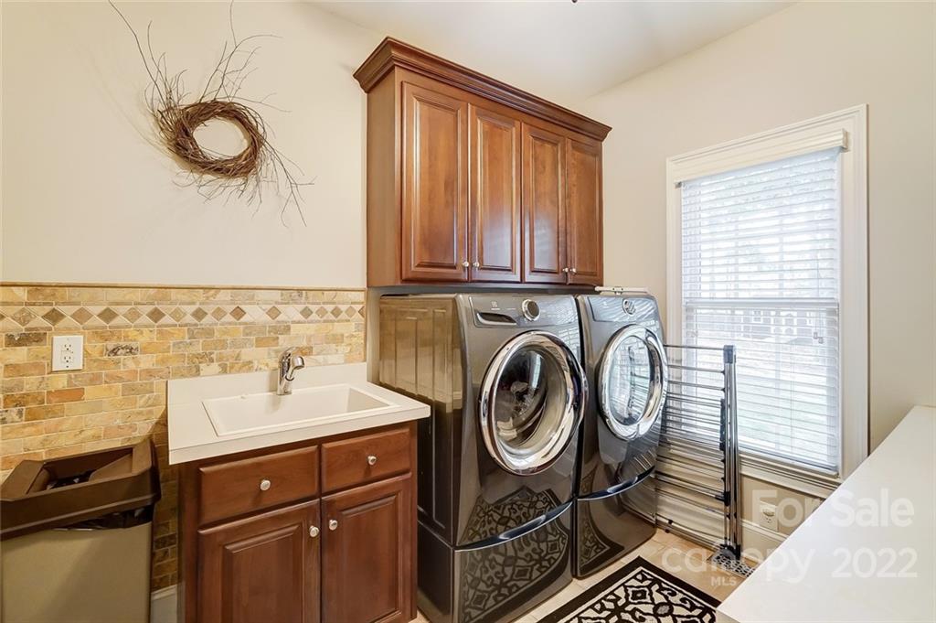 715 Cooks Cove Ridge Lake Wylie, SC 29710 - Photo 17 of 37 Gallery Image 17