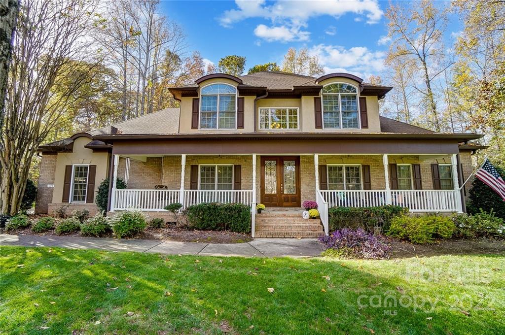 715 Cooks Cove Ridge Lake Wylie, SC 29710 - Photo 2 of 37 Gallery Image 2