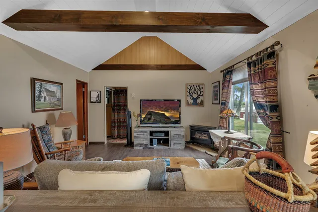 $400,000 | 17364 Paradise Shores Road, Brainerd, MN 56401