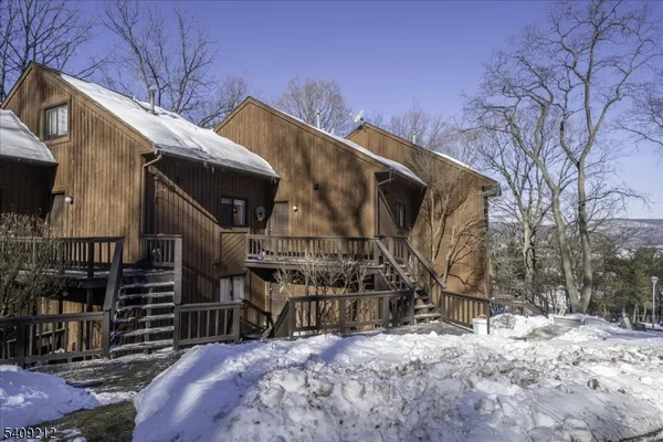 $269,000 | 2 Davos Drive, Unit 7, Vernon, NJ 07462