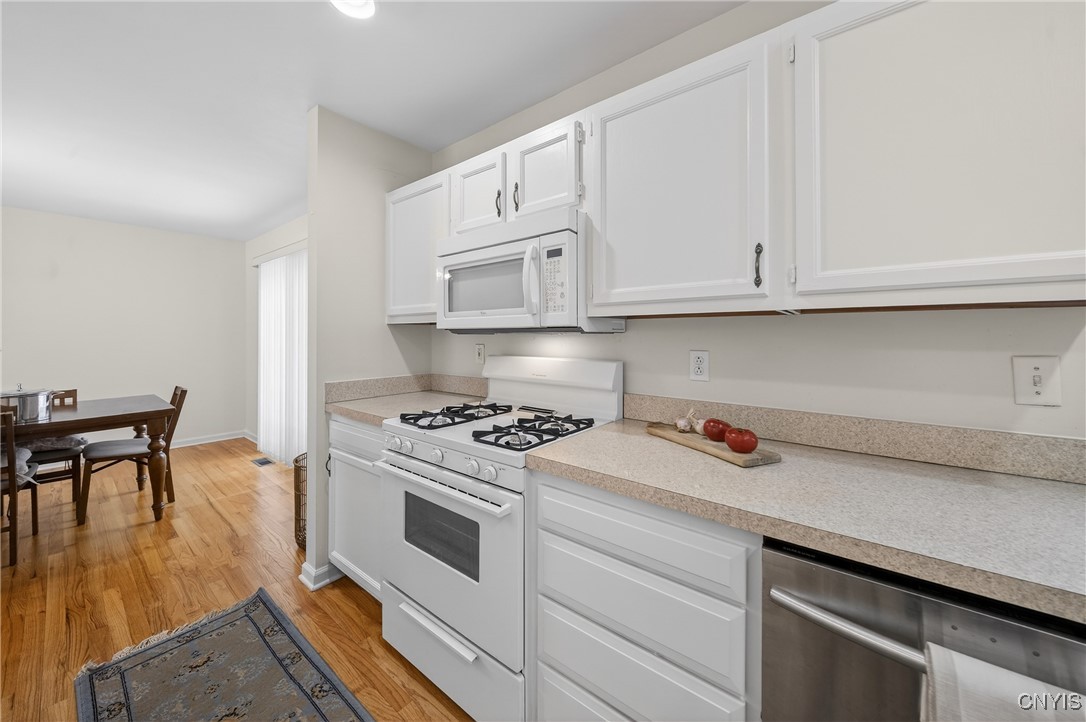 102 Otis Street Salina, NY 13088 - Photo 22 of 47