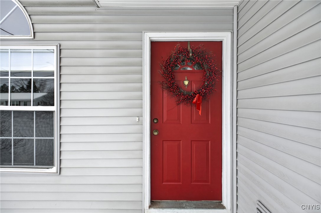 102 Otis Street Salina, NY 13088 - Photo 4 of 47