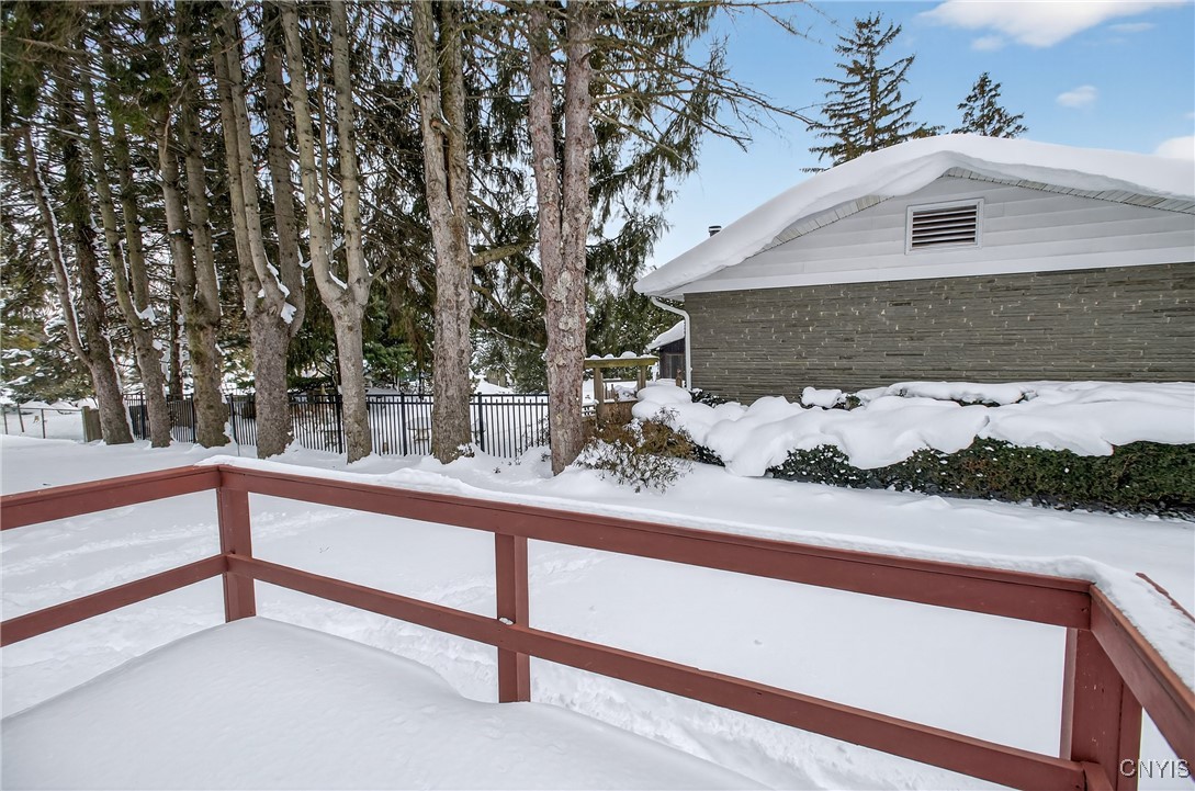 102 Otis Street Salina, NY 13088 - Photo 45 of 47