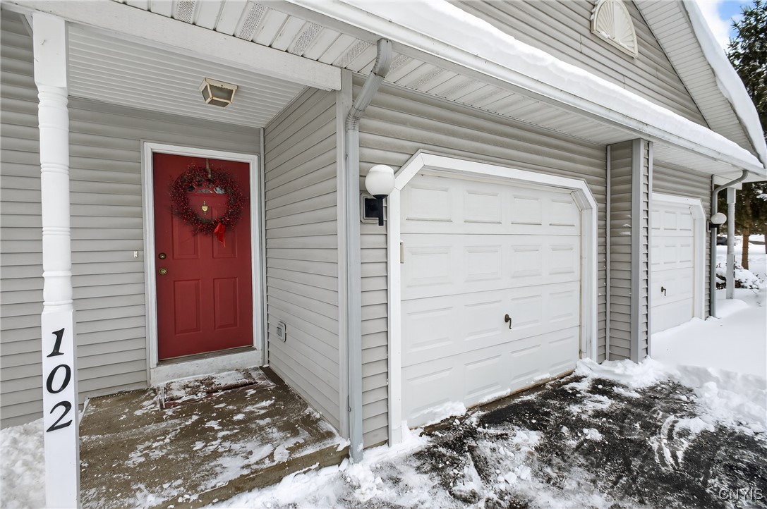 102 Otis Street Salina, NY 13088 - Photo 5 of 47