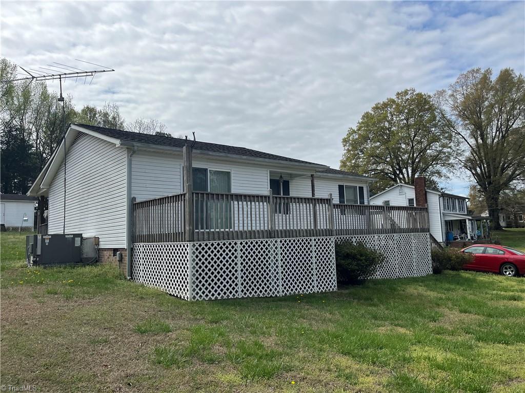 5244 Ridge Drive Trinity, NC 27370 - Photo 2 of 28