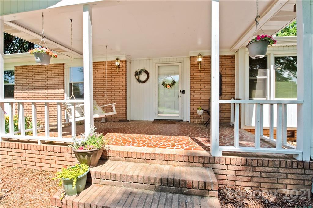 28371 Canton Road Albemarle, NC 28001 - Photo 5 of 39 Gallery Image 5