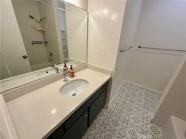 $3,300 | 1815 Armour Lane, Unit 2, Redondo Beach, CA 90278