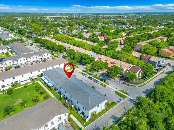 $2,890 | 617 Southwest 11th Street, Florida City, FL 33034