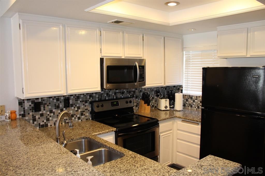 8975 Windham Court Spring Valley, CA 91977 - Photo 7 of 16 Gallery Image 7