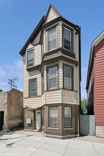 $1,775 | 2418 North Western Avenue, Unit 2F, Chicago, IL 60647