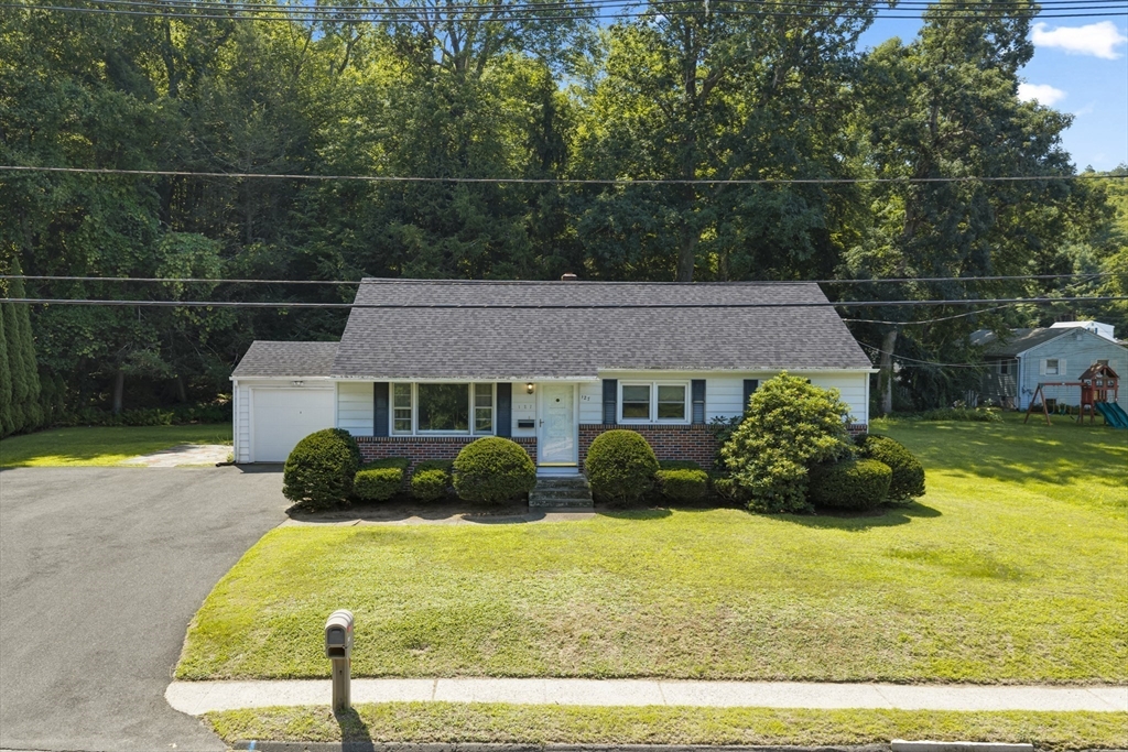 127 Springfield Street Palmer, MA 01080 - Photo 1 of 30 Gallery Image 1