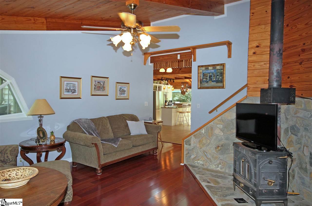 449 Talley Bridge Road Marietta, SC 29661 - Photo 5 of 34