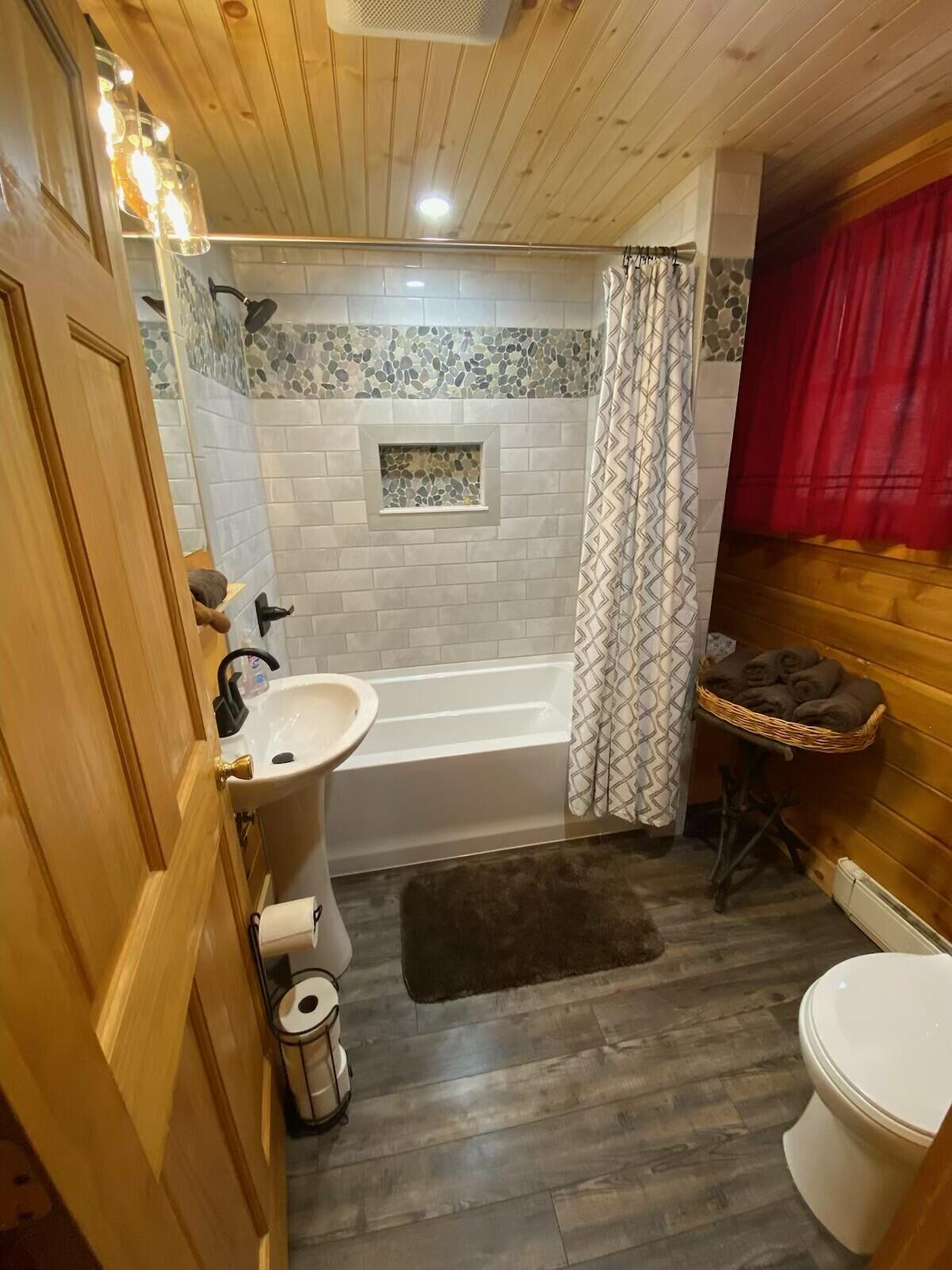 140 Oak Hollow Road Jay, NY 12941 - Photo 19 of 33