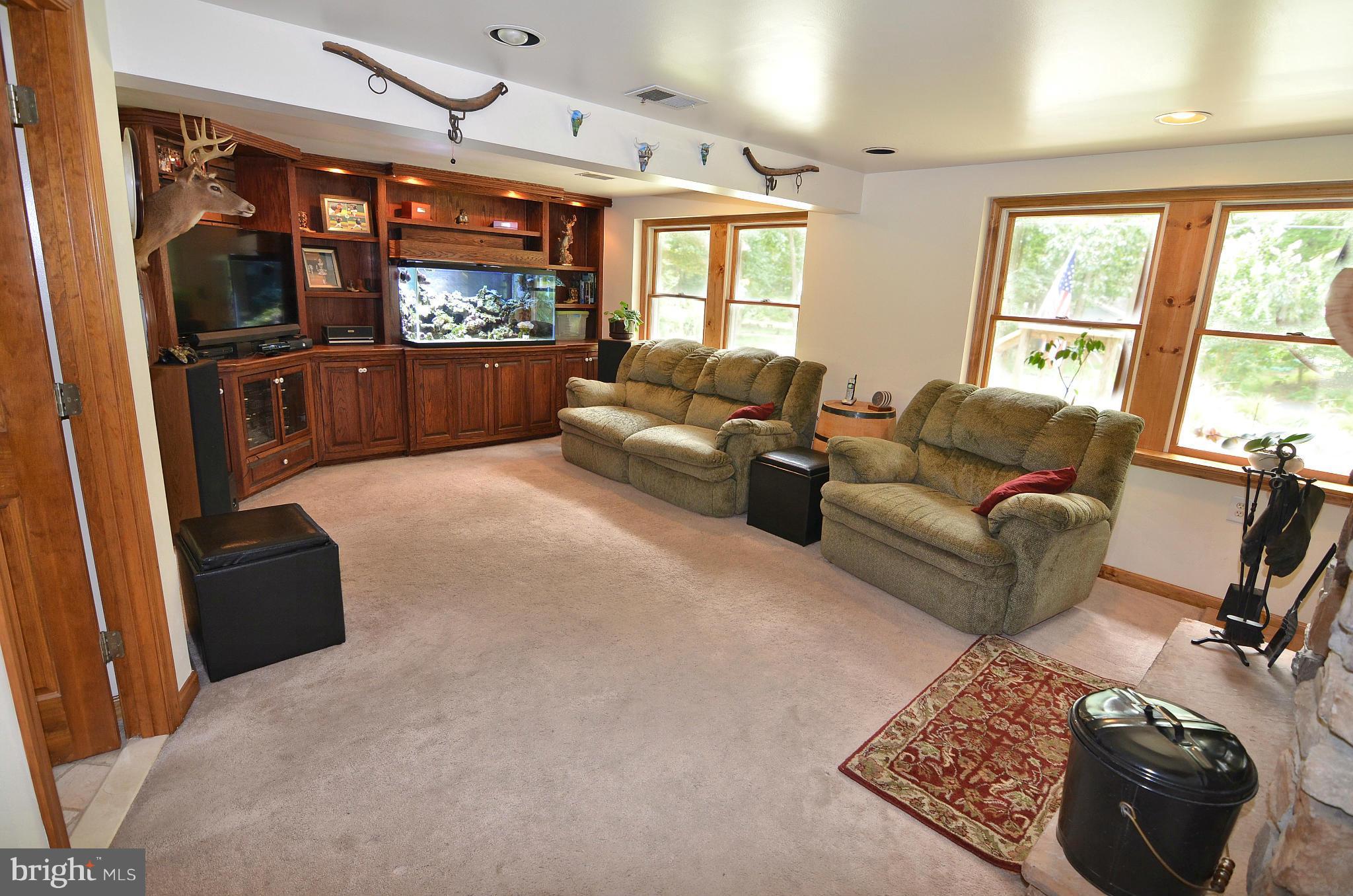 812 Meadow Road Severn, MD 21144 - Photo 10 of 20 Family Room