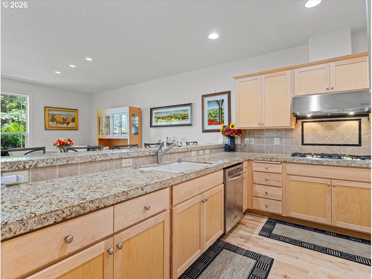 211 Southeast 198th Place Camas, WA 98607 - Photo 6 of 39