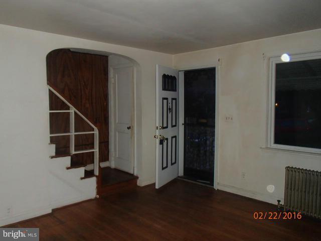 4236 Flowerton Road Baltimore, MD 21229 - Photo 2 of 18 Interior (General)