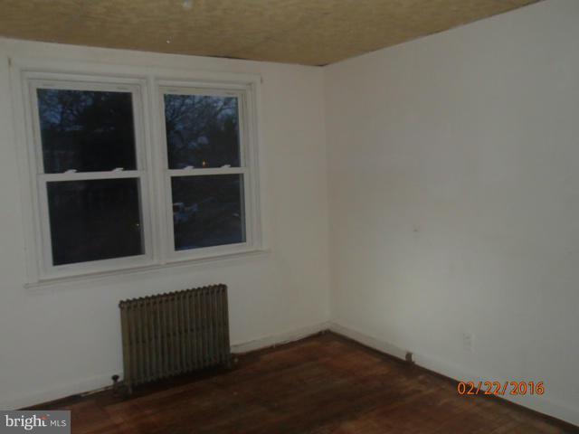 4236 Flowerton Road Baltimore, MD 21229 - Photo 13 of 18 Interior (General)