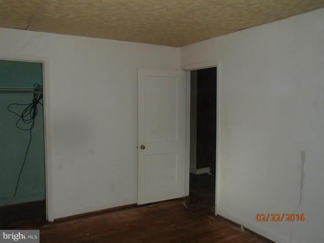 4236 Flowerton Road Baltimore, MD 21229 - Photo 14 of 18 Interior (General)