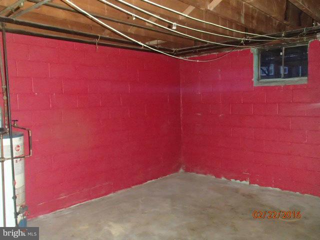 4236 Flowerton Road Baltimore, MD 21229 - Photo 17 of 18 Interior (General)
