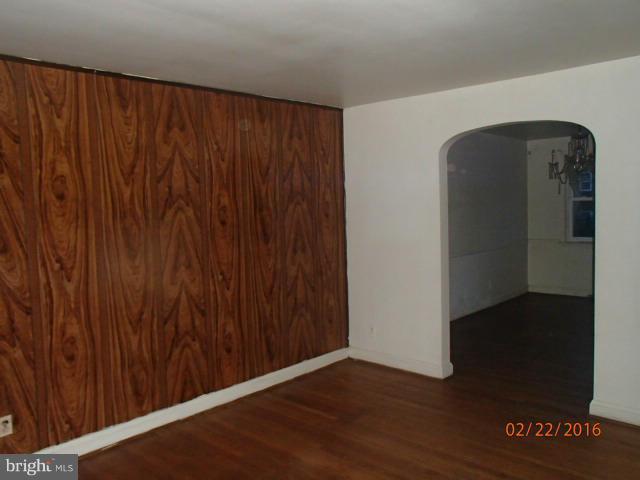 4236 Flowerton Road Baltimore, MD 21229 - Photo 4 of 18 Interior (General)