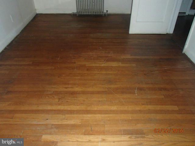 4236 Flowerton Road Baltimore, MD 21229 - Photo 7 of 18 Interior (General)