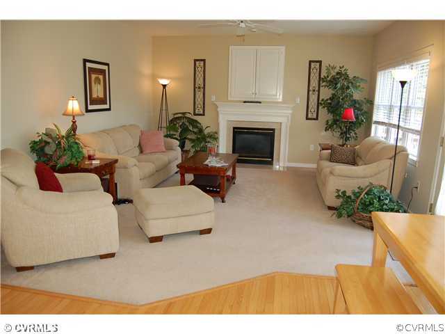 1904 Rolfe Way Richmond, VA 23238 - Photo 8 of 10 Den/Family/Great Room