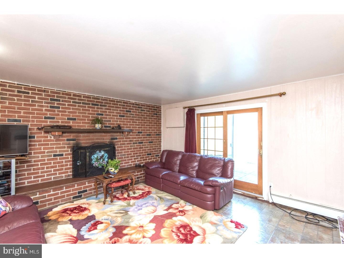 383 Devon Drive Exton, PA 19341 - Photo 5 of 20 Gallery Image 5