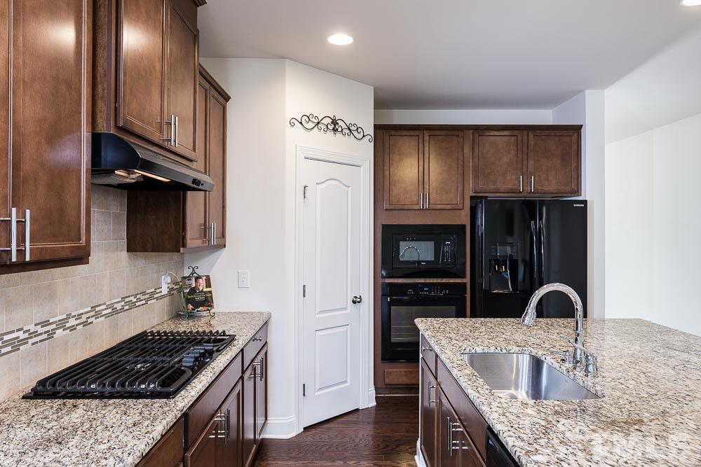 216 Crisp Road Durham, NC 27713 - Photo 8 of 28 Gallery Image 8