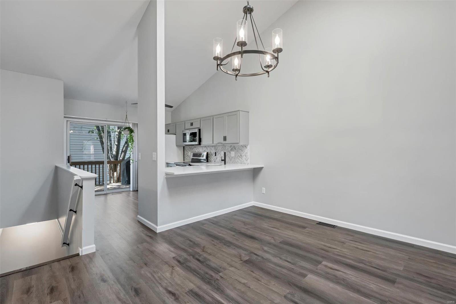 1296 Treetop Trail Drive Ballwin, MO 63021 - Photo 16 of 42