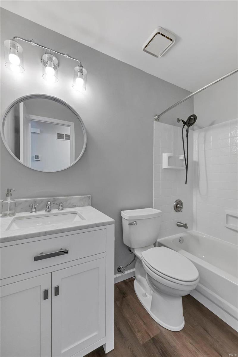 1296 Treetop Trail Drive Ballwin, MO 63021 - Photo 23 of 42