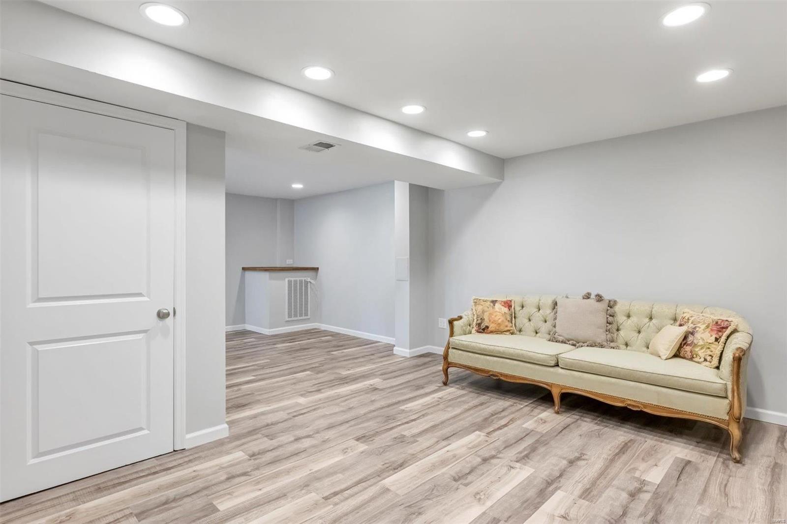 1296 Treetop Trail Drive Ballwin, MO 63021 - Photo 37 of 42