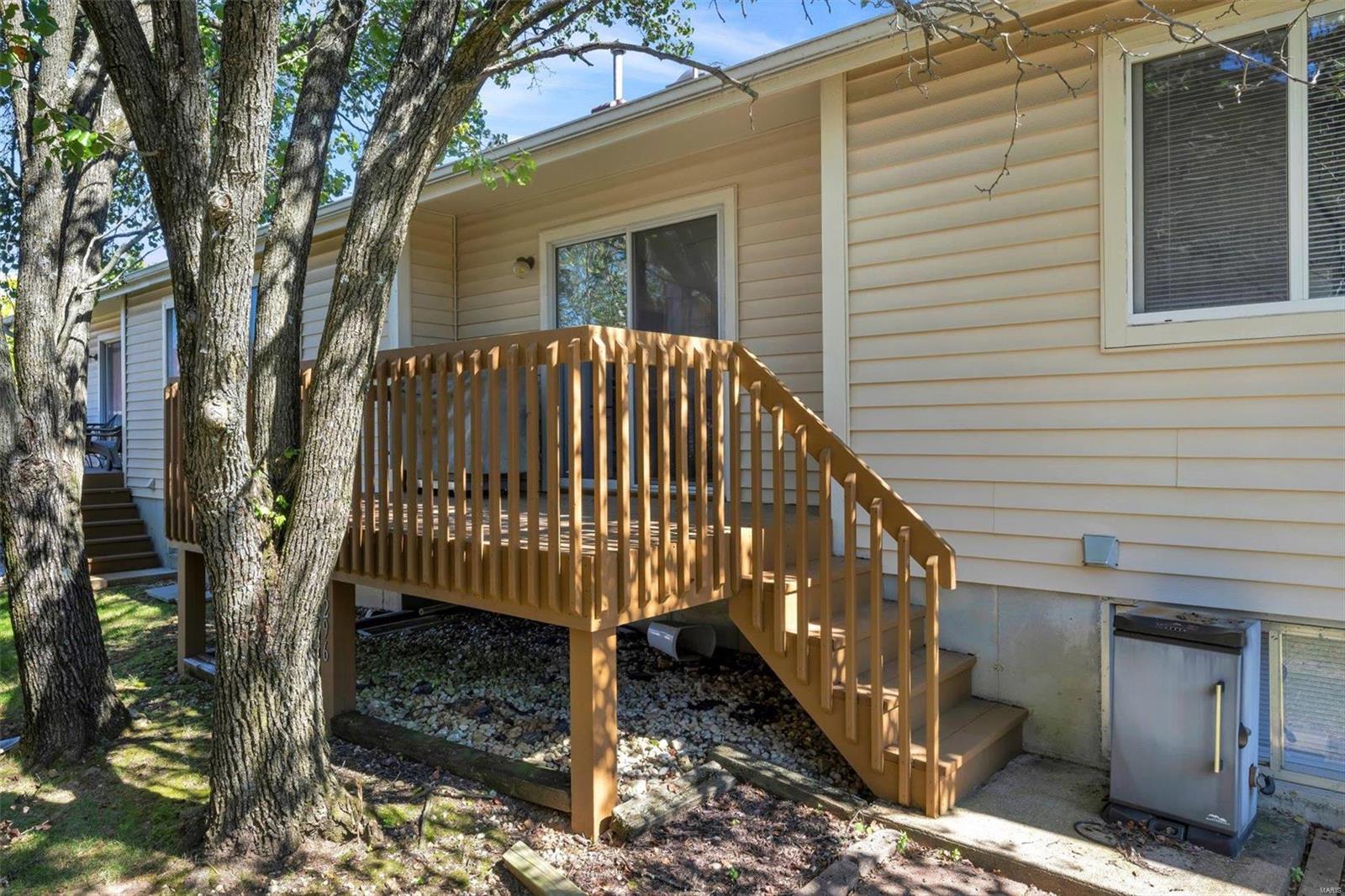 1296 Treetop Trail Drive Ballwin, MO 63021 - Photo 7 of 42