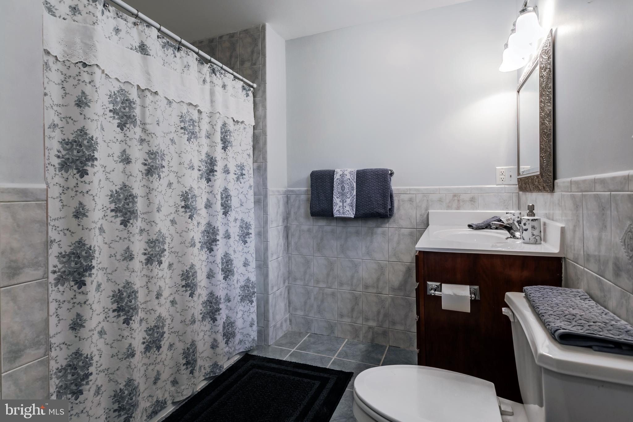 404 Upland Road Havertown, PA 19083 - Photo 23 of 41 Hall Bathroom