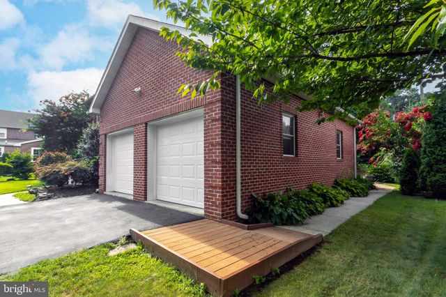 $575,000 | 404 Upland Road, Havertown, PA 19083