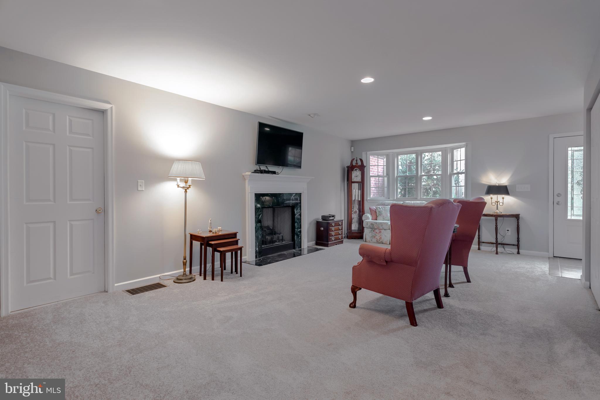 404 Upland Road Havertown, PA 19083 - Photo 8 of 41