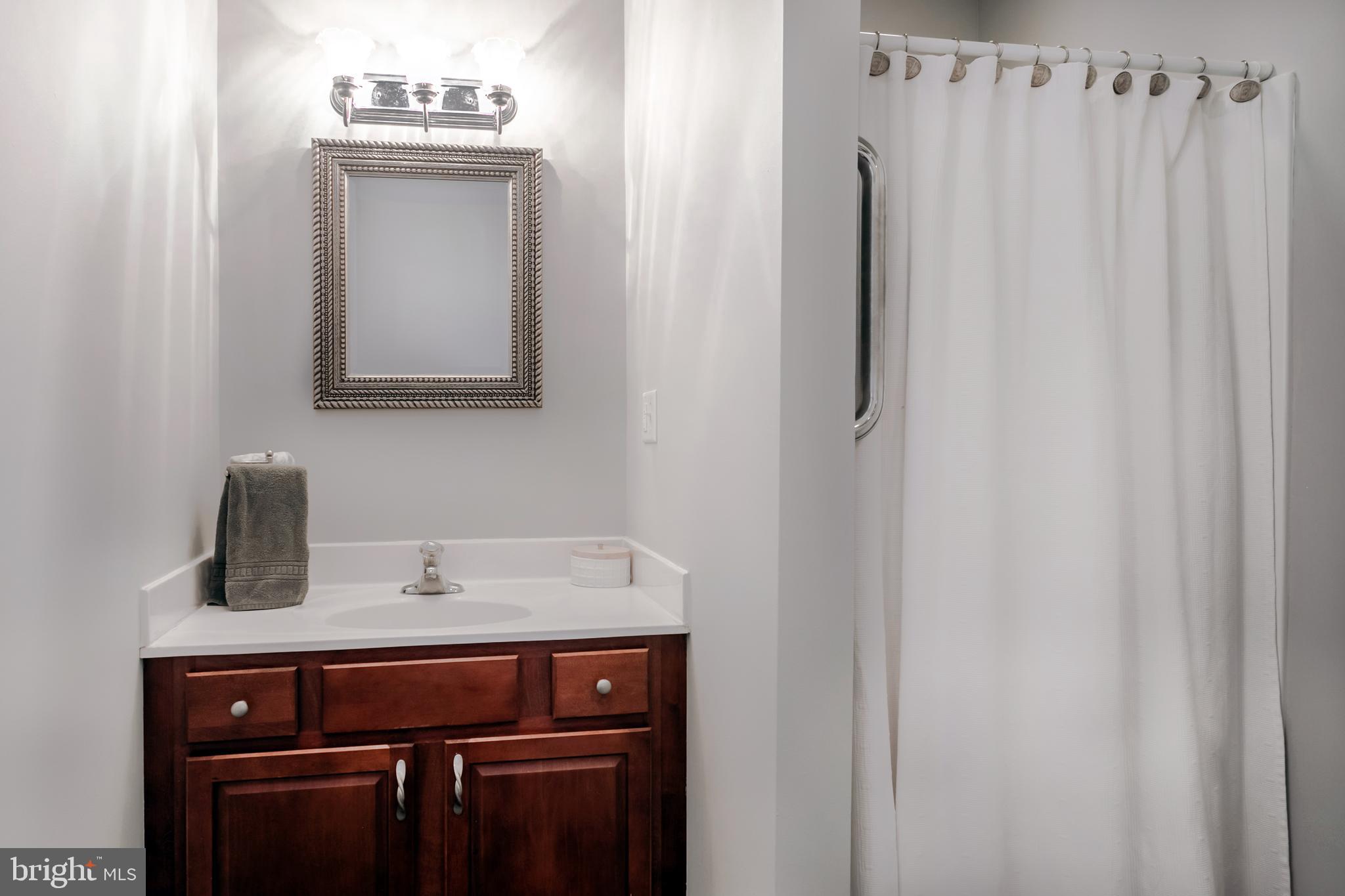 404 Upland Road Havertown, PA 19083 - Photo 10 of 41 Full bathroom on 1st level