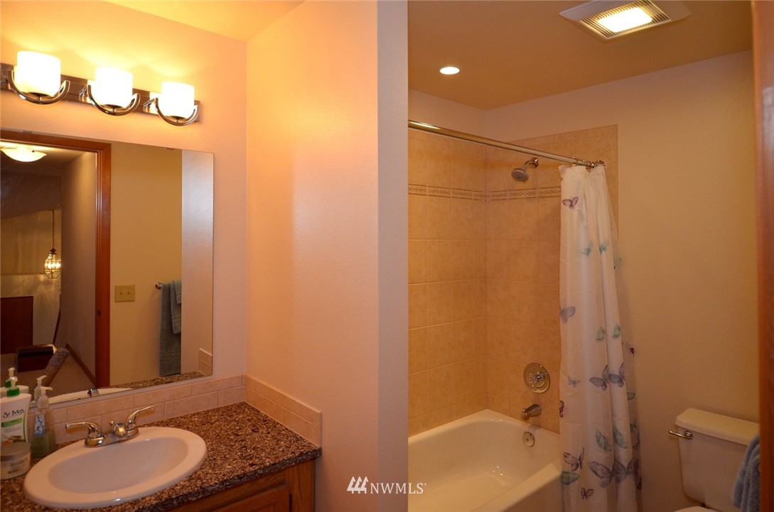1704 243rd Place Southeast Bothell, WA 98021 - Photo 13 of 17