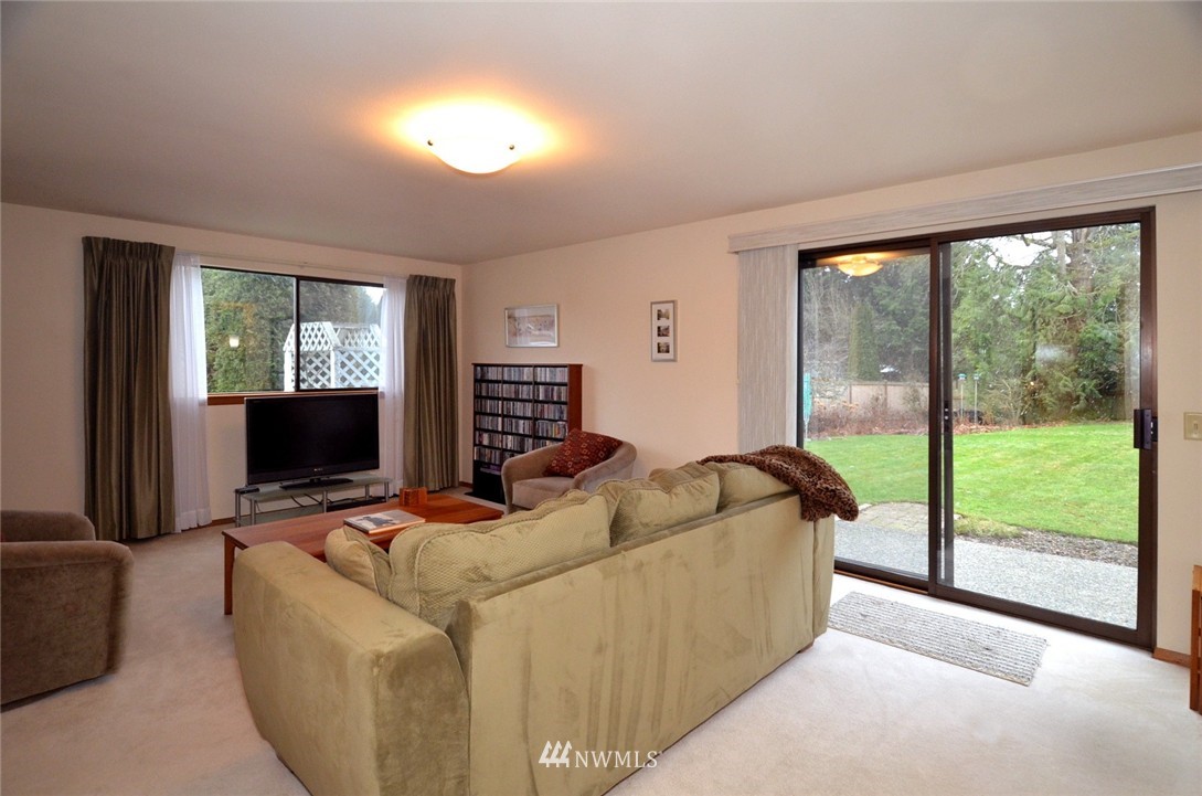 1704 243rd Place Southeast Bothell, WA 98021 - Photo 7 of 17